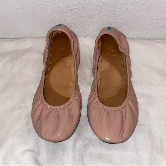 Tieks nude/ light pink patent leather flats - Picture 3 of 3